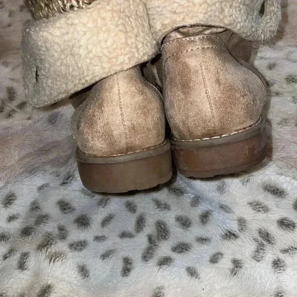 Women’s Cliffs by White Mountain Boots - Picture 4 of 5